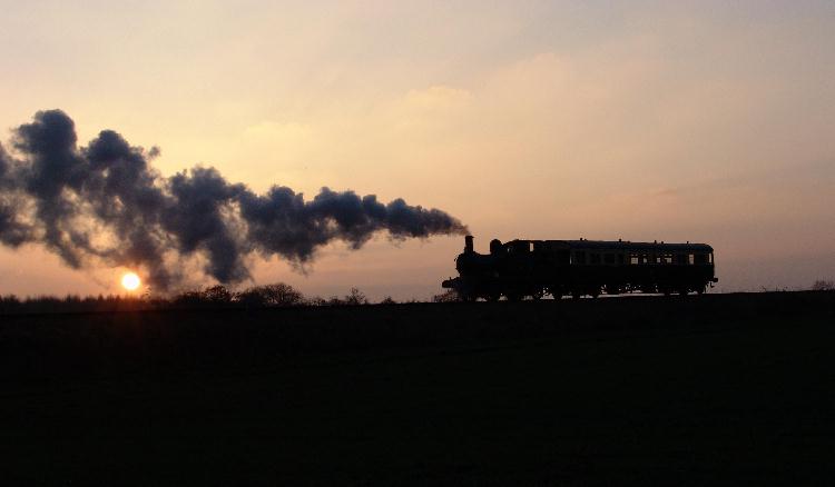 GWR auto train on the Bluebell Railway - February 2008.