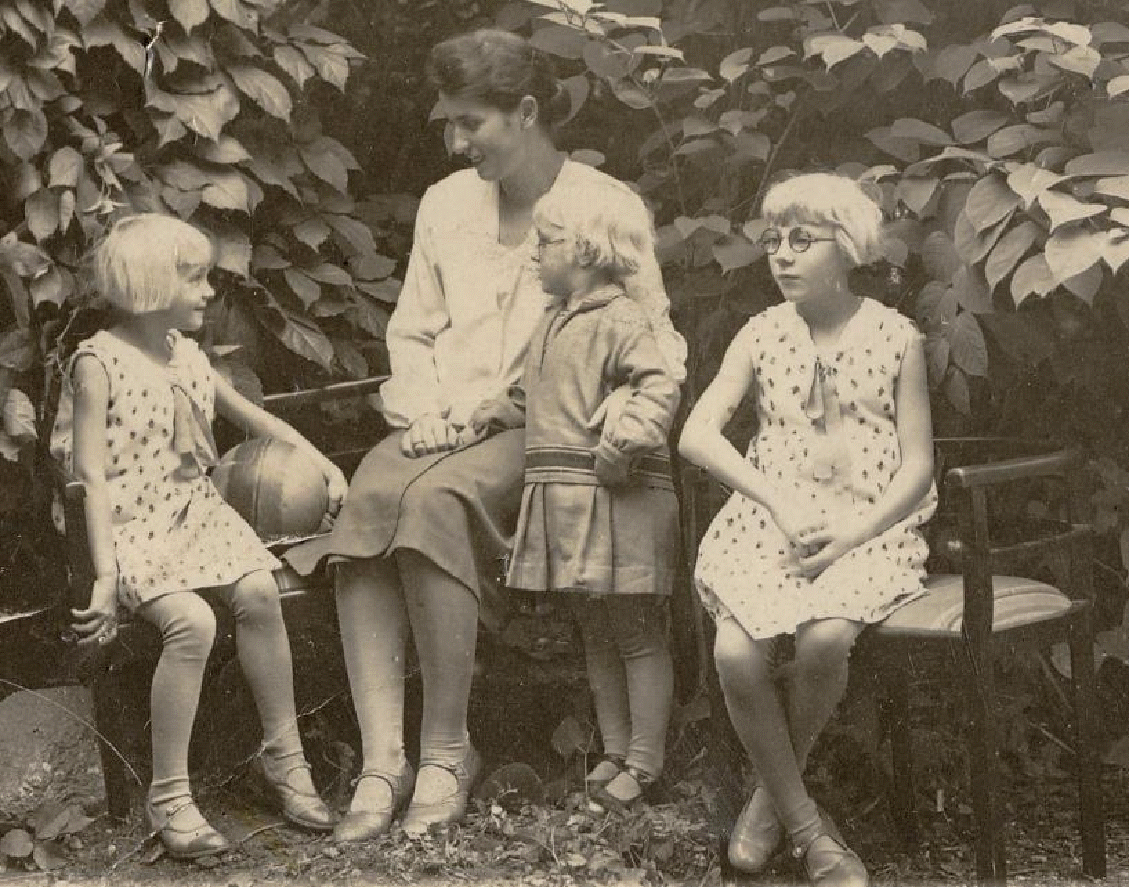 Irmi, Vera and Inge with "2nd Mutti" 1930